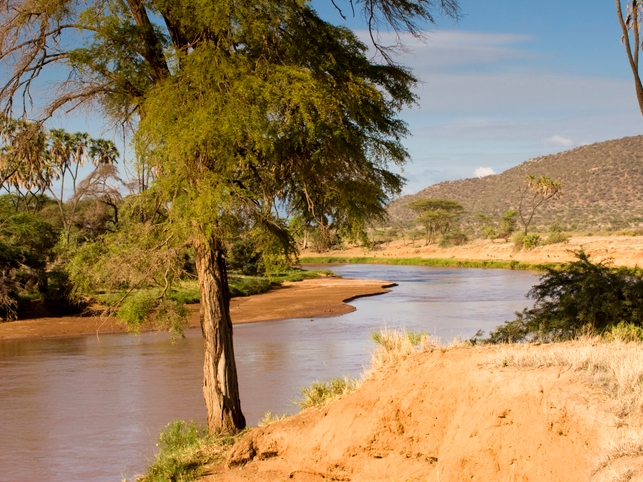 Fluss in einem Safari-Park - Kenia