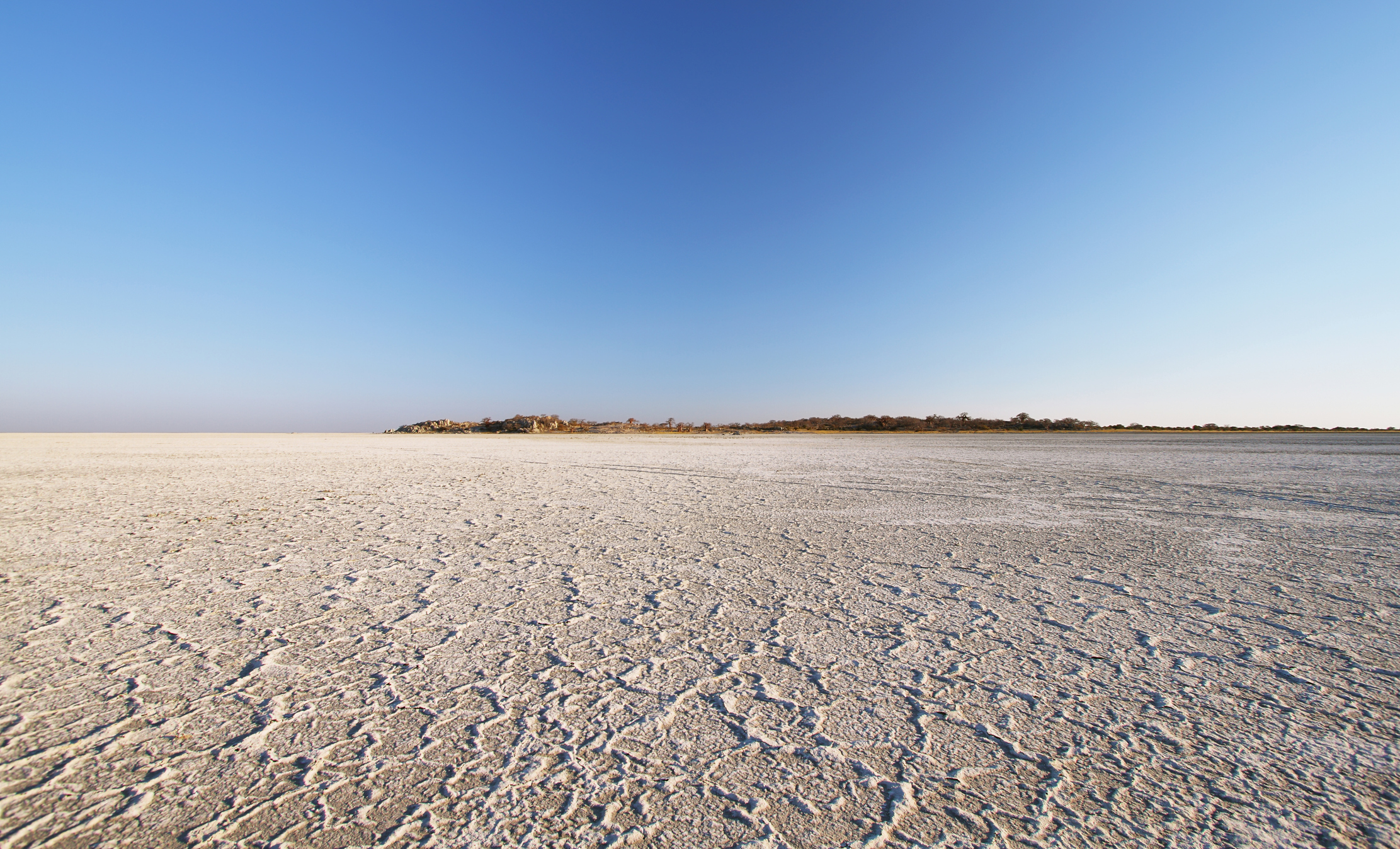 Weite der Makgadikgadi Salzpfannen in Botswana